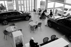 中国造车，边狂奔边思考