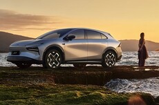 小鹏G7 Ultra迎来首次OTA升级：智能驾驶引入VLA大模型