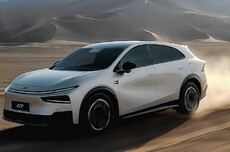 小鹏首款增程SUV G7官宣：5C超充+430km纯电续航，明年一季度发布