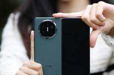 CounterPoint报告2025上半年全球高端手机销量：苹果同比增3%、华为增24%、小米增55%