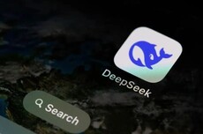 DeepSeek登《Nature》封面，梁文锋带队，首次回应争议