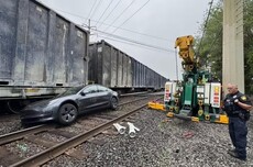 特斯拉FSD系统被指在铁路道口存安全隐患，美国监管机构已介入