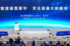 赛力斯董事长张兴海：问界系列车型次年续保费用整体下降30%