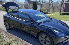 韩国近4500辆特斯拉Model 3/Y曝出电池问题，超1.4万人请愿召回