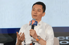 年薪曾超2亿创始人，与255亿“快递柜一哥”告别