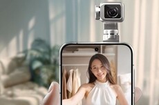 荣耀机器人手机ROBOT PHONE首次亮相：下一代终端新物种