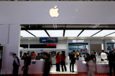 55名中国iPhone用户向监管总局投诉苹果：滥用市场支配地位