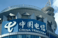 超过60岁不能办eSIM 中国电信回应：年龄限制 系统无法录入信息