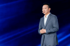 荣耀CEO李健：MagicOS 10与iOS、鸿蒙、安卓、Windows深度互联