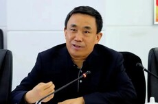 东华软件总经理吕波董事长薛向东竞相减持