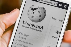 维基百科用弹窗暗讽马斯克Grokipedia:“我们不是机器创造的”