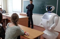 全球首款!“机器人老师”在合肥小学开讲