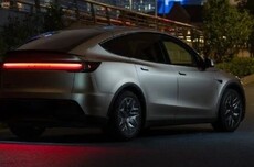 特斯拉上海超级工厂已完成产能爬坡,每周生产约2500辆Model Y L