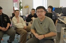 5个人两周赚1个多亿 我们和《逃离鸭科夫》团队聊了聊