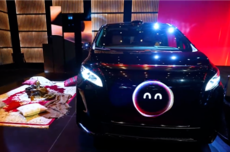 贾跃亭新车48小时斩获200+预订单 足球巨星伊涅斯塔成首位车主