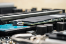 大容量SSD供应告急 三星、SK海力士紧急增产