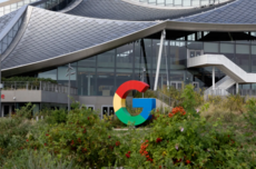 谷歌母公司第三季度营收首破1000亿美元 净利润同比增长33%