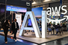 云业务强劲增长 亚马逊第三季度净利润增长38%、股价大涨13%