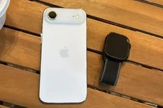 苹果和欧盟博弈,iOS 26.2将在欧洲禁用Wi-Fi自动同步功能