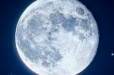 XXXL号月亮来了!今晚将迎来本年度最大满月:最佳赏月时间出炉