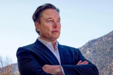 马斯克:特斯拉AI5芯片明年出样品 台积电三星共造