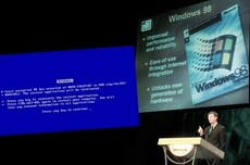 Windows 98发布会全球直播蓝屏死机!微软揭秘真相:未测试直接演示
