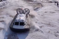 水上跨国公交来了！坐气垫船5分钟可直达俄罗斯