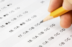 时隔一年收到全额退费 雅思技术故障多场考试成绩异常