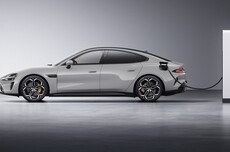 见证历史！10月中国新能源汽车销量首次超总销量的50%