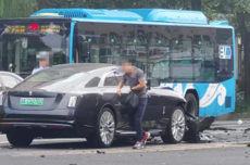 辅助驾驶不如国产！陈震回应劳斯莱斯事故：非常不理解为什么会和前方驻车发生100%前撞