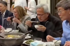 黄仁勋年内第四度造访中国台湾 打卡牛肉火锅店