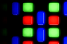 TCL华星发布全球首款Real Stripe RGB OLED手机显示屏