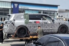 鸿蒙智行问界M9L加长版谍照曝光，有望为“非凡大师”特别车型