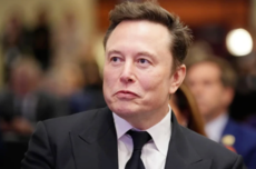 美媒称特斯拉FSD存在“双重标准”：成功归自身，问题怪车主