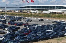 特斯拉正式敲定马斯克1万亿美元薪酬方案，需达成12个目标