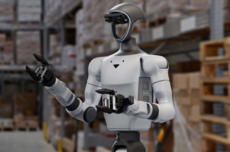 宇树推出首款轮式人形机器人：最高1米68 可选配移动底盘