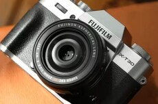 卖相机赚翻了：富士胶片2025上半财年影像事业表现突出，营业利润同比增长16.9%