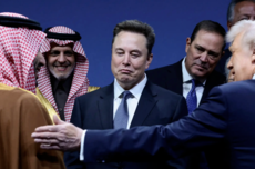 马斯克：AI和机器人会让钱变得“不再重要”