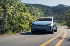 FSD比人驾驶更安全？专家质疑特斯拉报告：数据存在缺陷有误导性