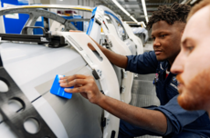 德国汽车行业从业人数降至十多年来最低，裁员潮席卷各大巨头