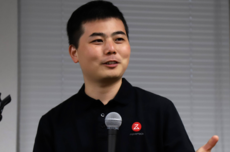 抛弃雷军，套现9亿，狂奔的昌敬带石头科技走入迷雾