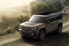 首款纯电Jeep SUV“侦察兵”亮相：650马力、零百3秒级，依旧硬派越野