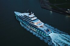 “G胖”5亿美元拿下全球第50大超级游艇:内含15台高性能游戏PC