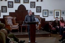 黄仁勋在剑桥授奖仪式上演讲：我想要的是一锅丰富多元的“炖菜”，而不是一碗清澈见底的“清汤”