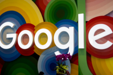 谷歌股价飙升7个月翻倍 俩创始人成为世界第二、第三富豪