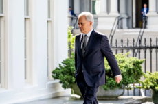 纽约时报揭秘“AI沙皇”萨克斯：掌管特朗普AI政策，如何让硅谷与自己双重获利？