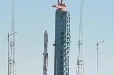 “朱雀三号”成功发射，一级火箭垂直回收失败