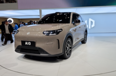 年末车市订单遭疯抢：近20品牌推购置税兜底政策