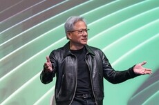 黄仁勋：我每天都在担心英伟达倒闭