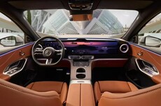 七座版奔驰GLC EQ首曝：车身加长 迎合中国市场需求